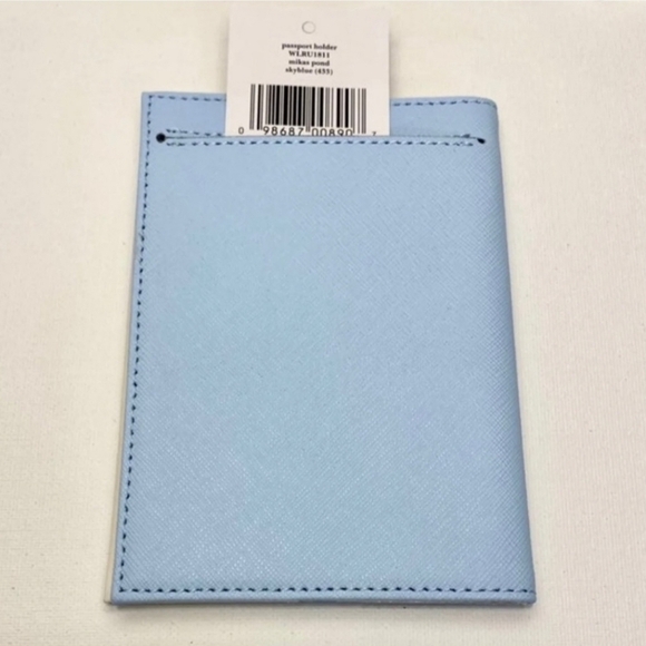 🆕️ NWT Kate Spade Mika’s Pond blue Passport Holder ✨️🩵 - Picture 4 of 4